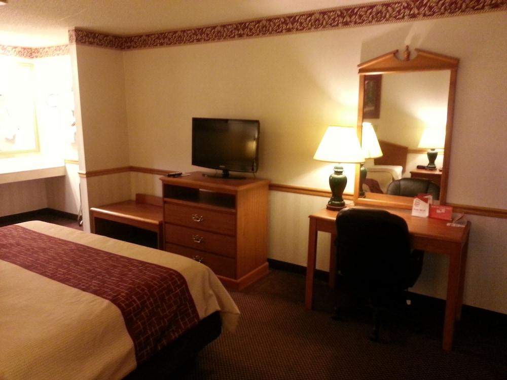 Days Inn & Suites By Wyndham Monroe Ngoại thất bức ảnh