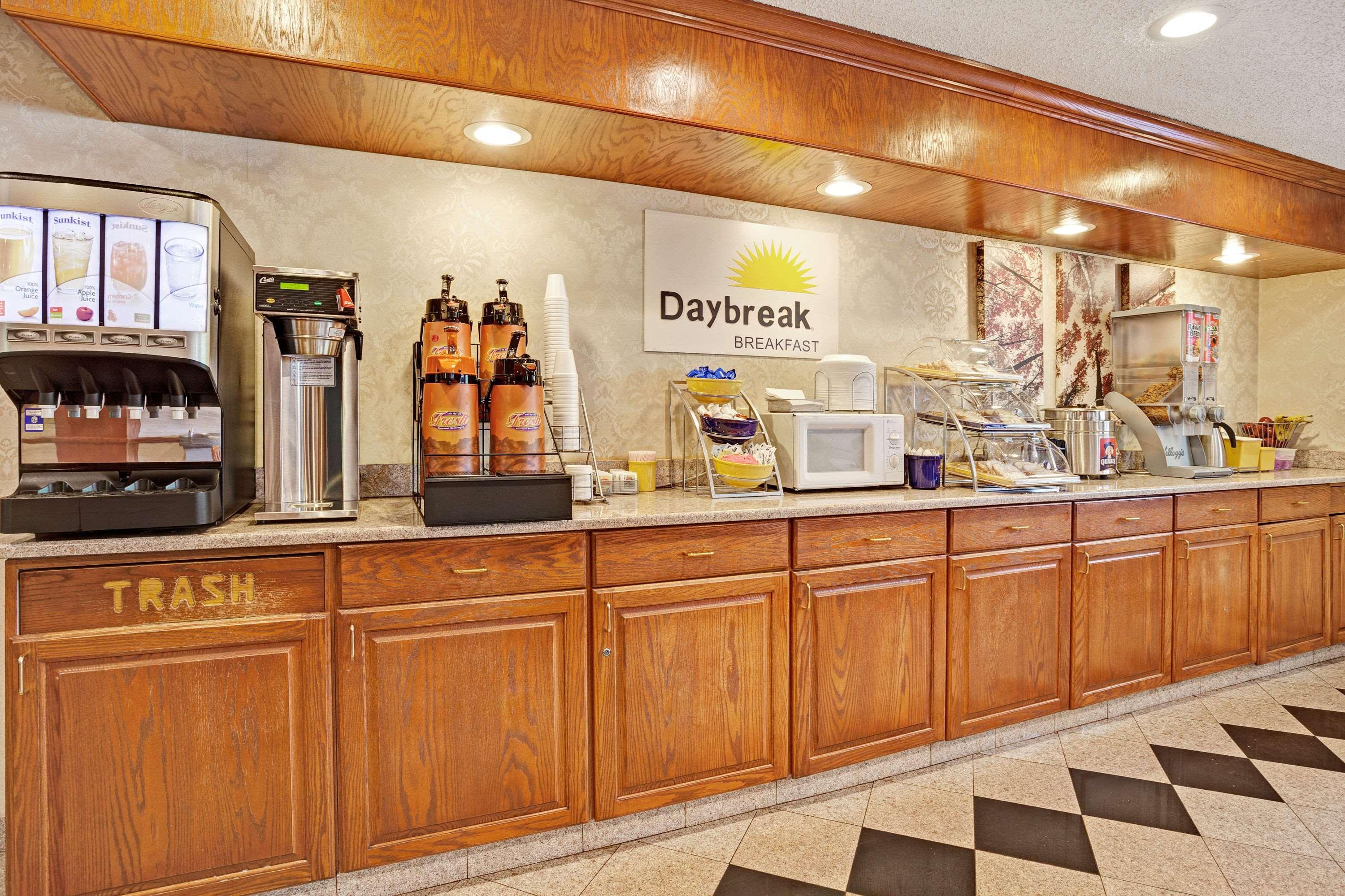 Days Inn & Suites By Wyndham Monroe Ngoại thất bức ảnh