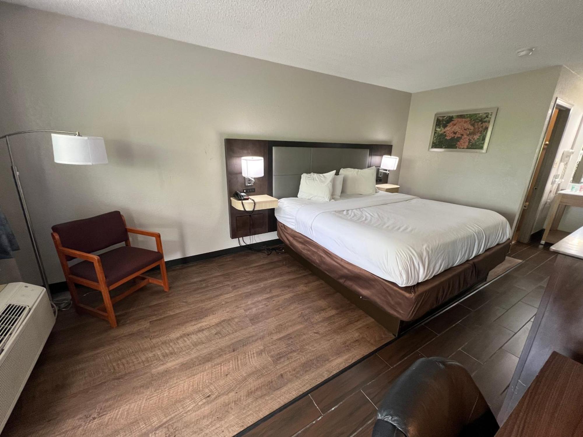 Days Inn & Suites By Wyndham Monroe Ngoại thất bức ảnh