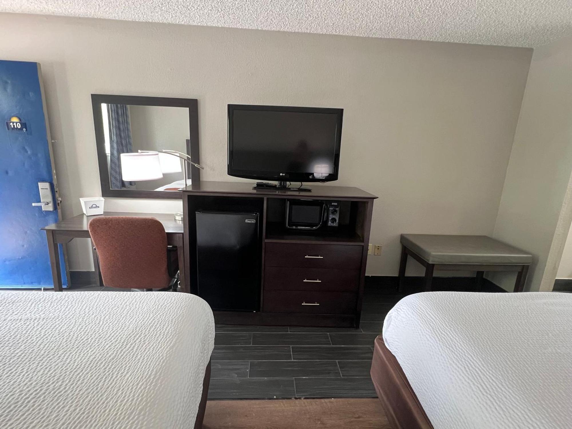 Days Inn & Suites By Wyndham Monroe Ngoại thất bức ảnh
