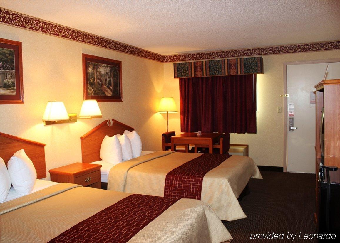 Days Inn & Suites By Wyndham Monroe Phòng bức ảnh