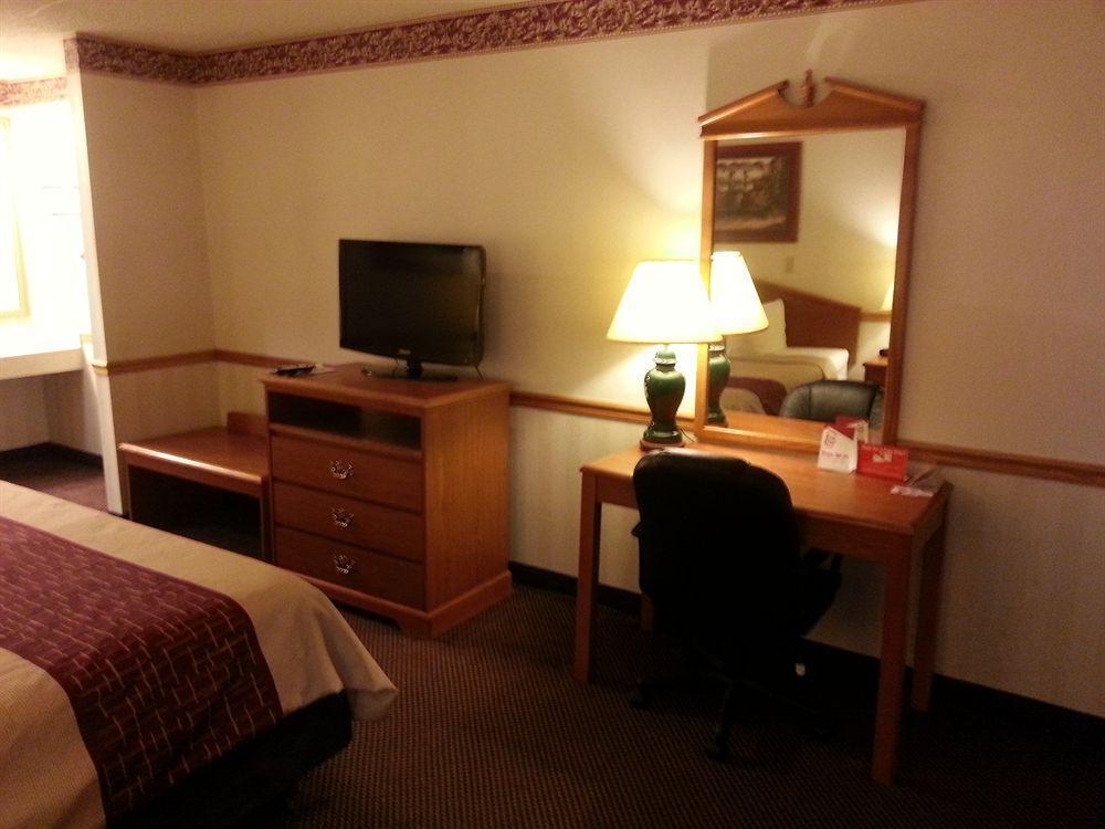 Days Inn & Suites By Wyndham Monroe Ngoại thất bức ảnh