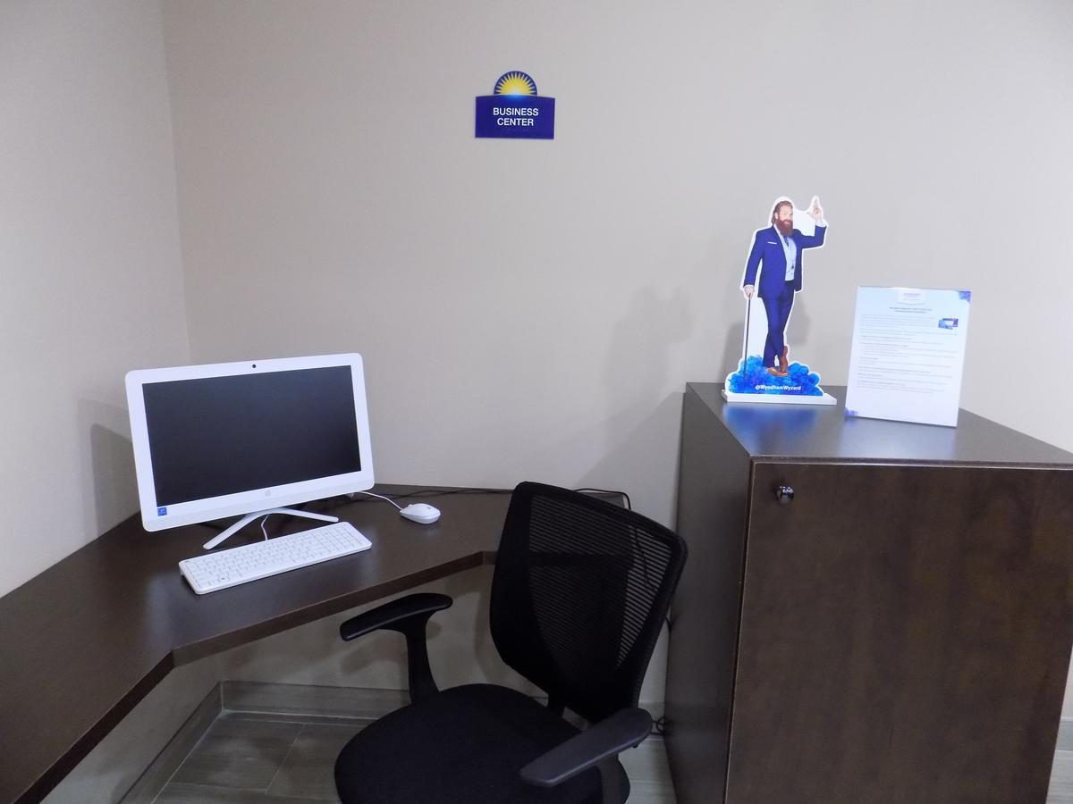 Days Inn & Suites By Wyndham Monroe Ngoại thất bức ảnh