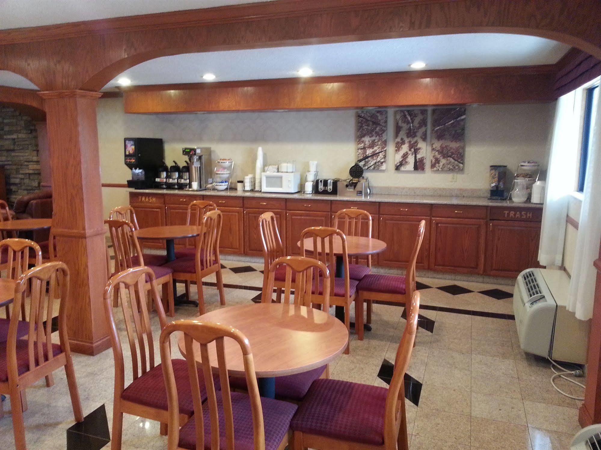 Days Inn & Suites By Wyndham Monroe Ngoại thất bức ảnh
